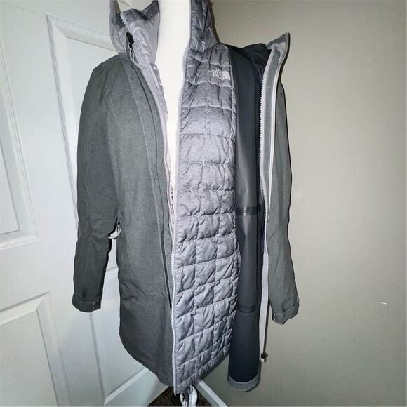 The North Face Women's 3-in-1 Parka M Gray Thermoball Eco Triclimate Jacket - Picture 1 of 16